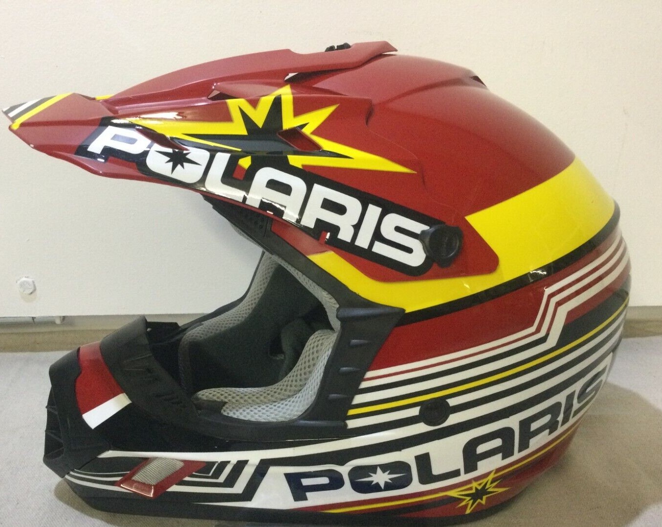Шлем Polaris TENACITY HLMT RED GLOSS (L) в интернет Магазине Аллигатор Красноярск