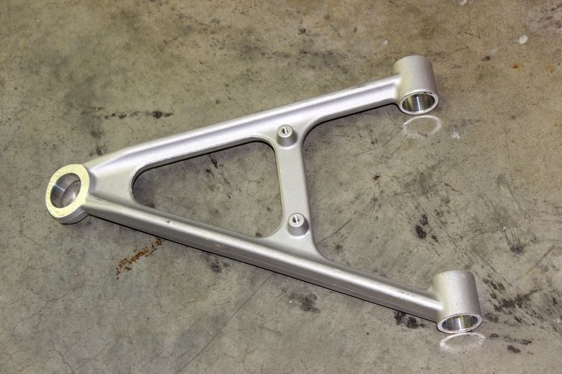 Рычаг подвески передний правый нижний 7020-050101 в интернет Магазине Аллигатор Красноярск