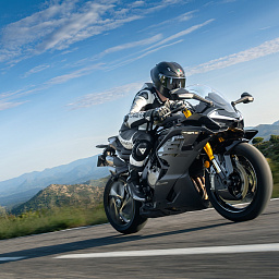 Новая модель CFMOTO 750SR-S. Премиальный спорт-байк.